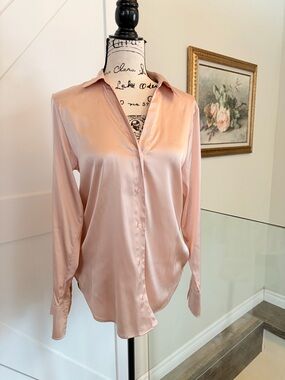 H&M Women's Light Pink Satin Button Down Shirt